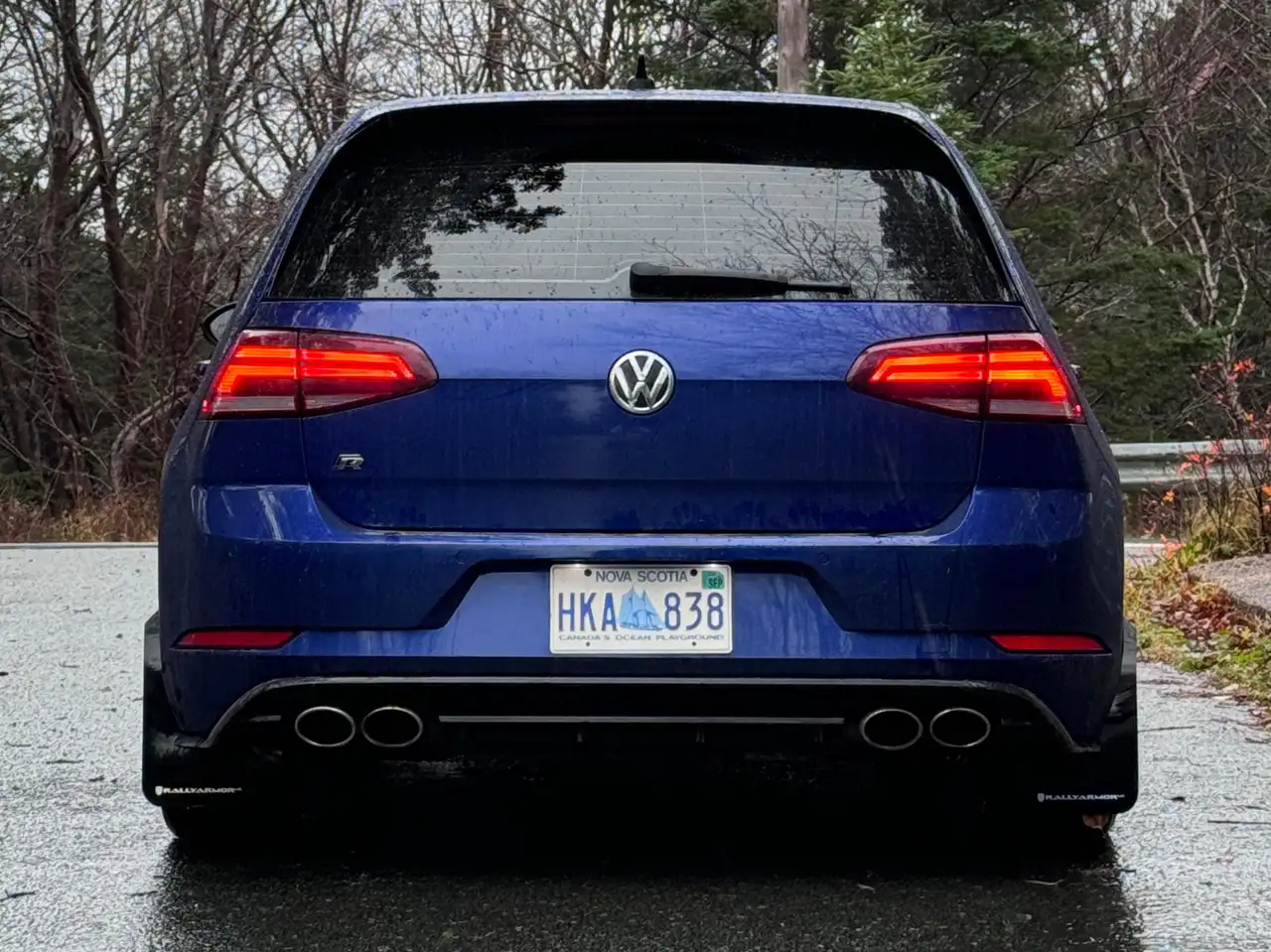 Volkswagen Golf R снимка Volkswagen Golf R