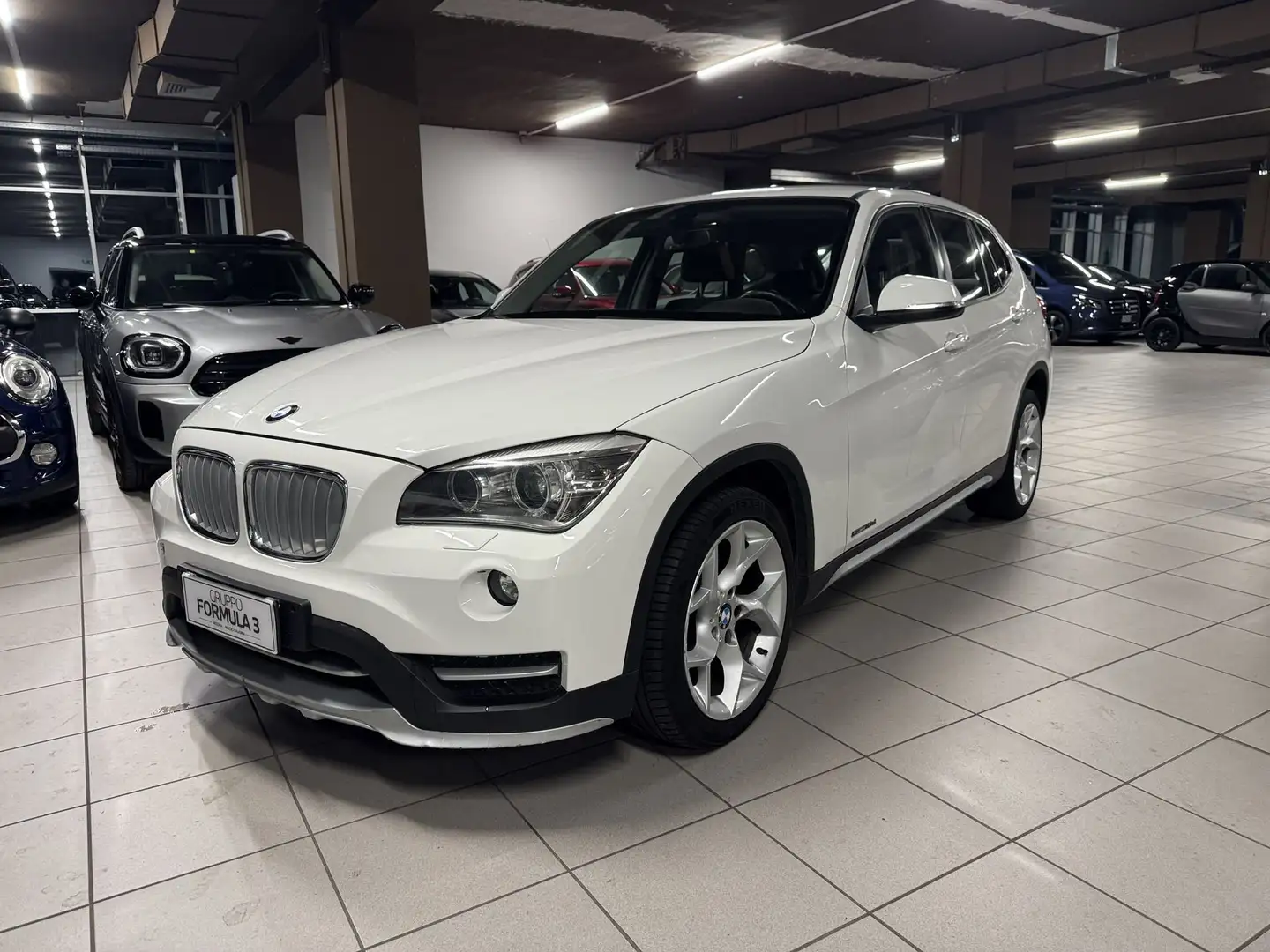 BMW X1 X1 sDrive18d X Line Weiß - 1