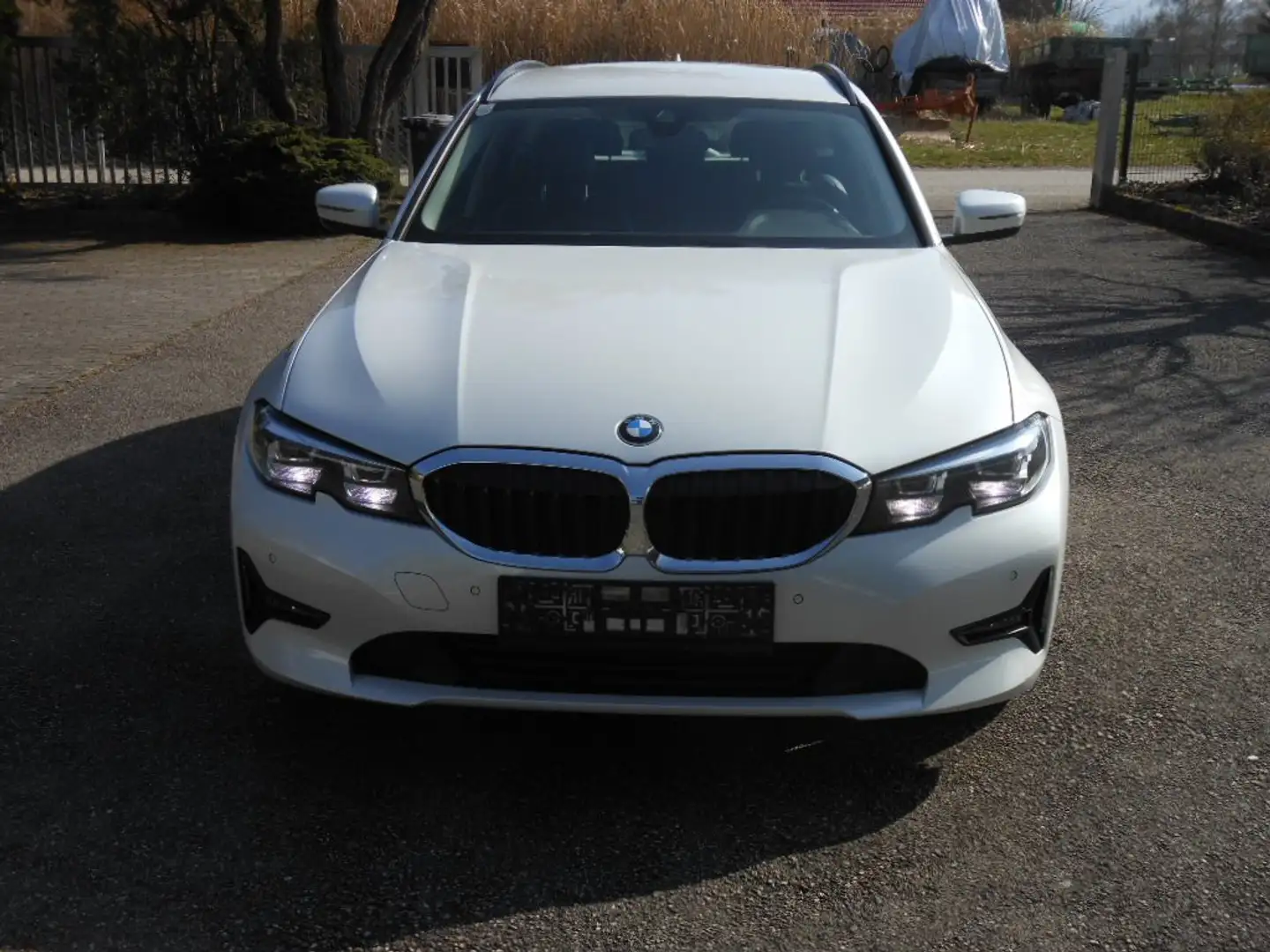 BMW 318 318 d Touring Sport-Line   *    LED-SW   * Weiß - 2