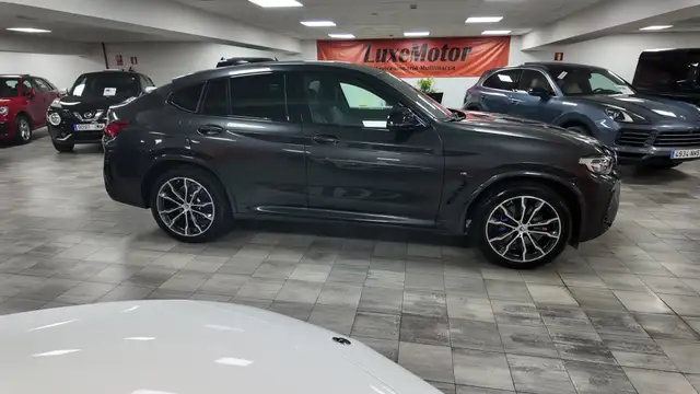 BMW X4 view 7