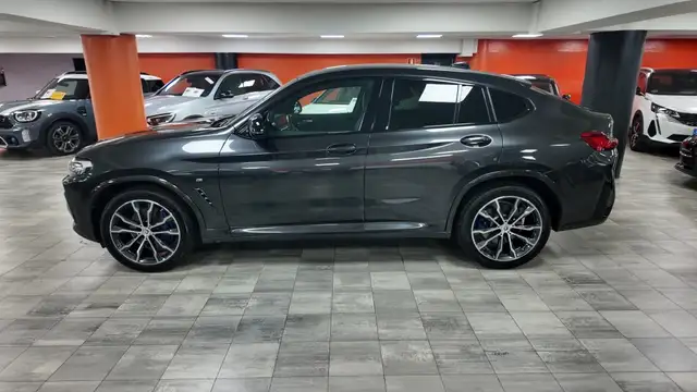 BMW X4 view 3