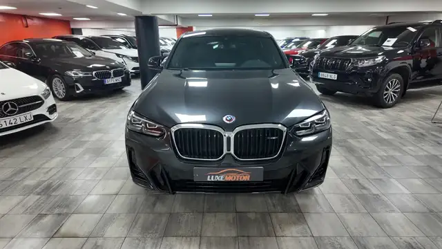 BMW X4 view 2