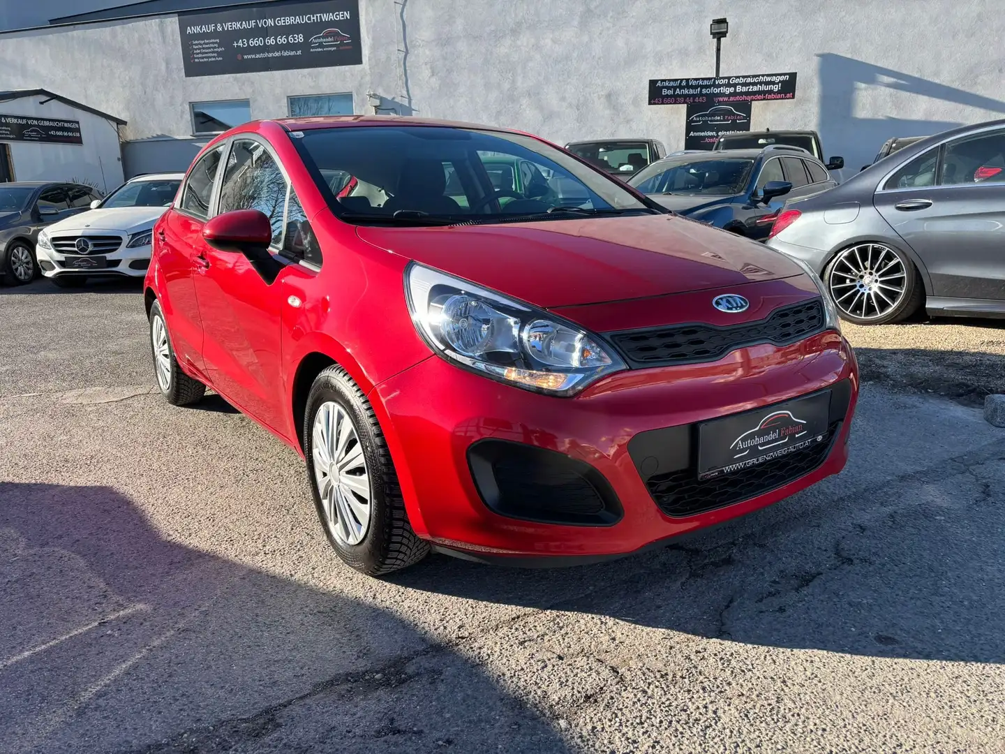 Kia Rio 1,2 Attract Rot - 1