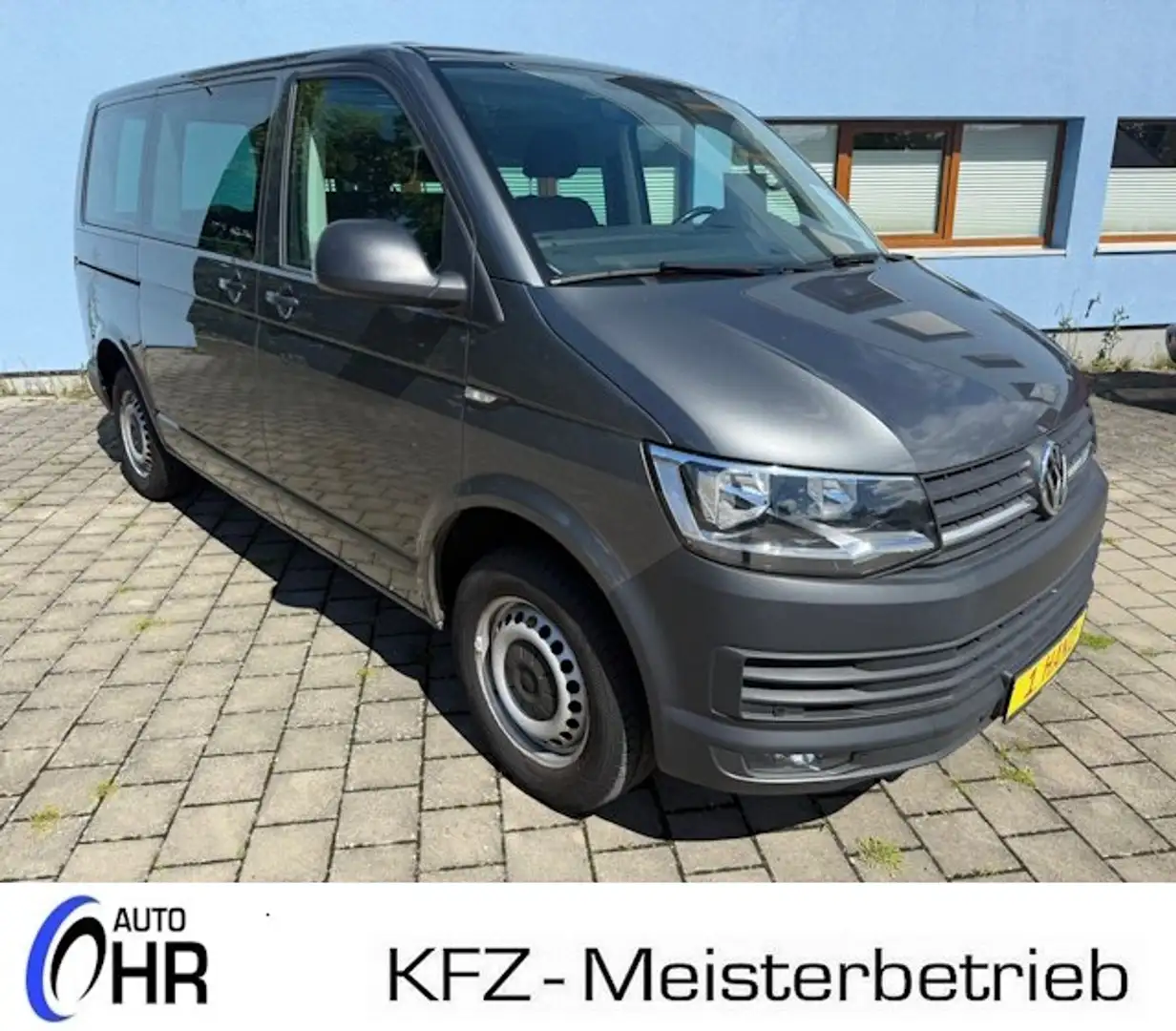 Volkswagen T6 Caravelle Trendline *Standheizung*AHK*BT*1.Hand* Grijs - 1