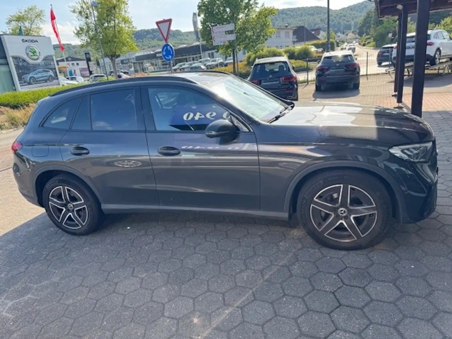 Mercedes-Benz GLC 200 AMG Line 4Matic+AHK+Night-Paket+Top Zustand Klima Grau - 2