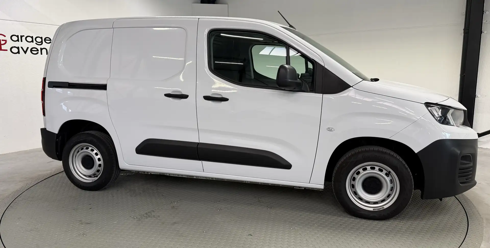 Peugeot Partner Partner 1.5 BlueHDi 100 L1 15250ex btw Blanc - 2