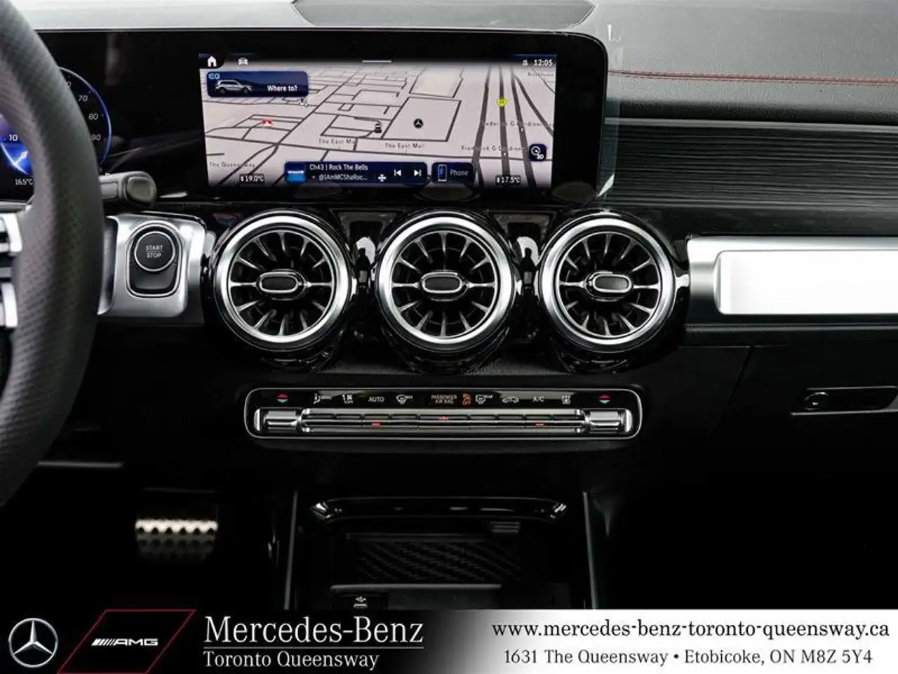 Mercedes-Benz EQB снимка Mercedes-Benz EQB