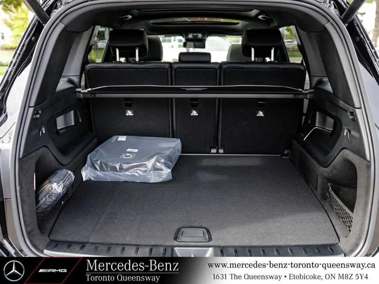 Mercedes-Benz EQB снимка Mercedes-Benz EQB