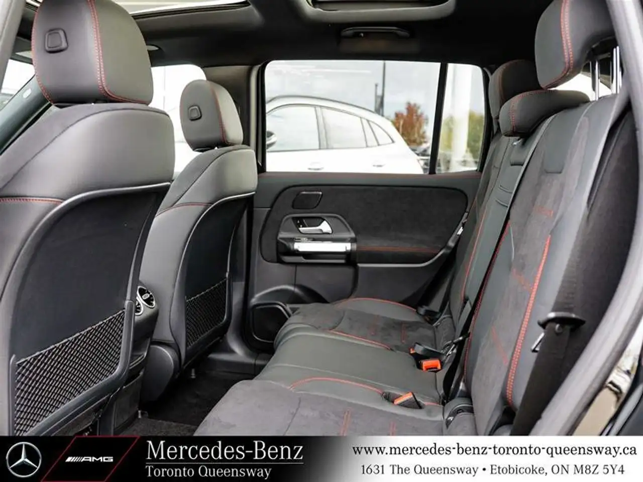 Mercedes-Benz EQB снимка Mercedes-Benz EQB