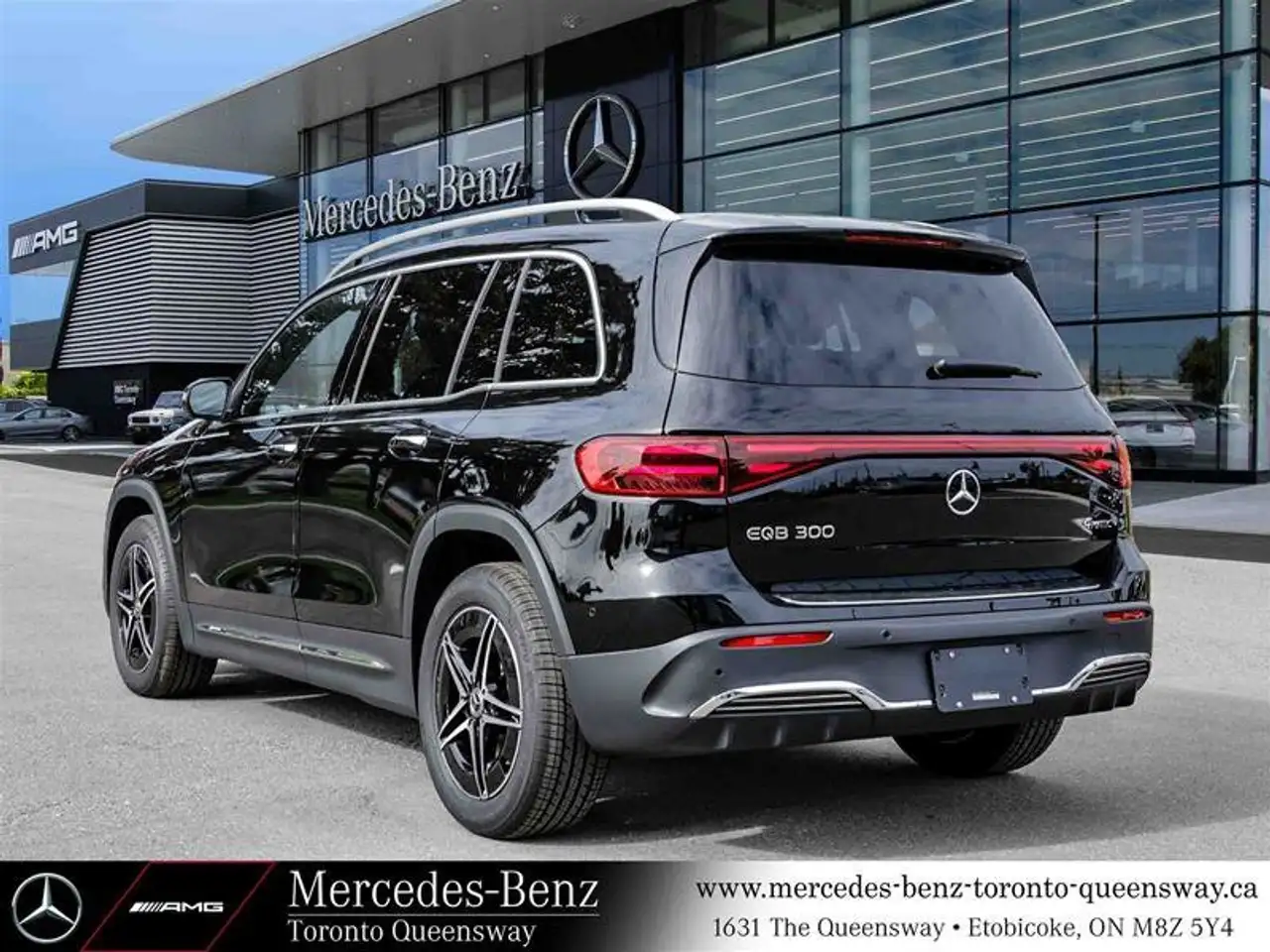 Mercedes-Benz EQB снимка Mercedes-Benz EQB