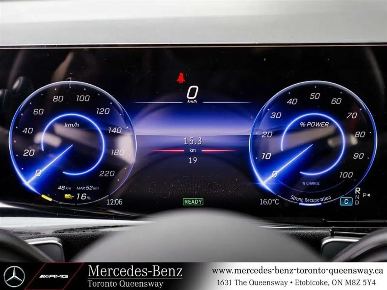 Mercedes-Benz EQB снимка Mercedes-Benz EQB