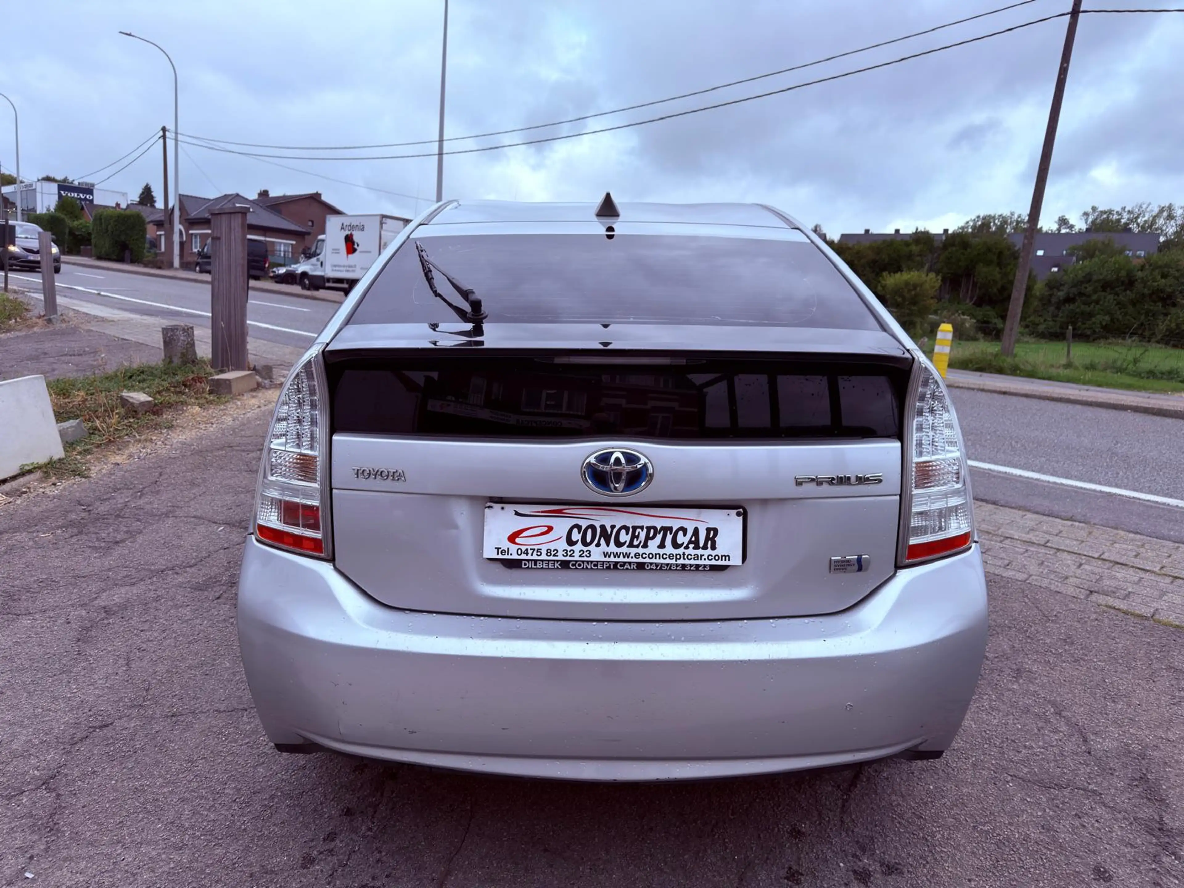 Toyota Prius Prius Hybrid 1.8i VVT-i Sol — photo 5