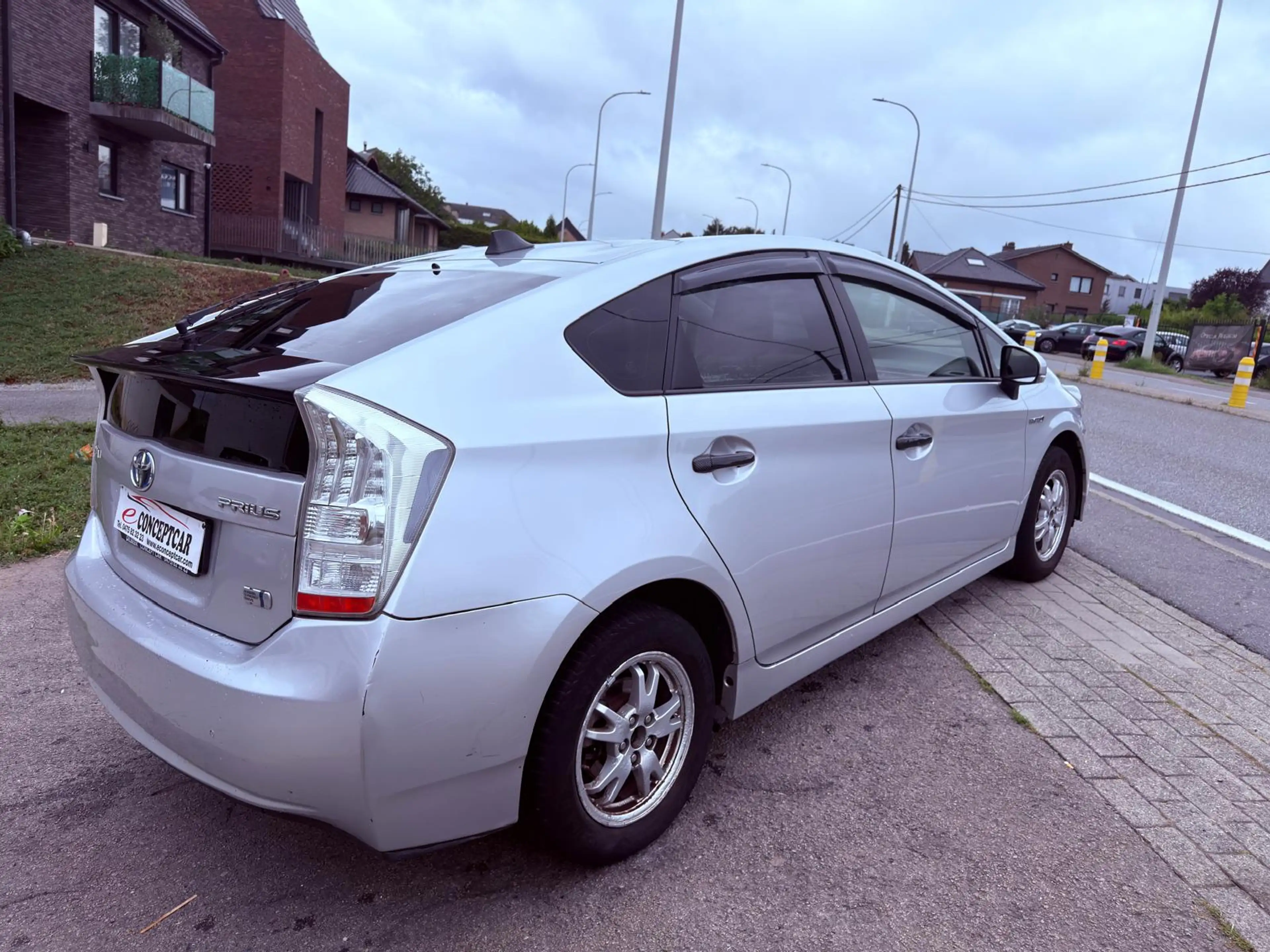 Toyota Prius Prius Hybrid 1.8i VVT-i Sol — photo 4