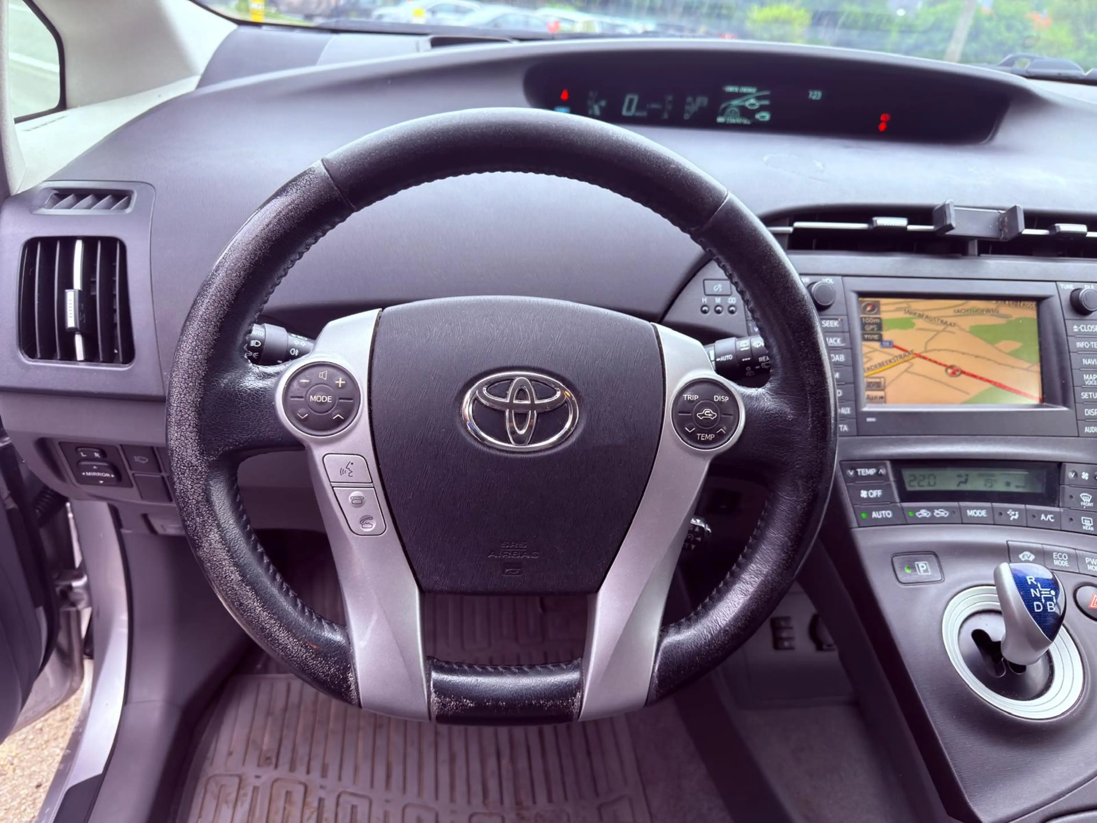Toyota Prius Prius Hybrid 1.8i VVT-i Sol — photo 10