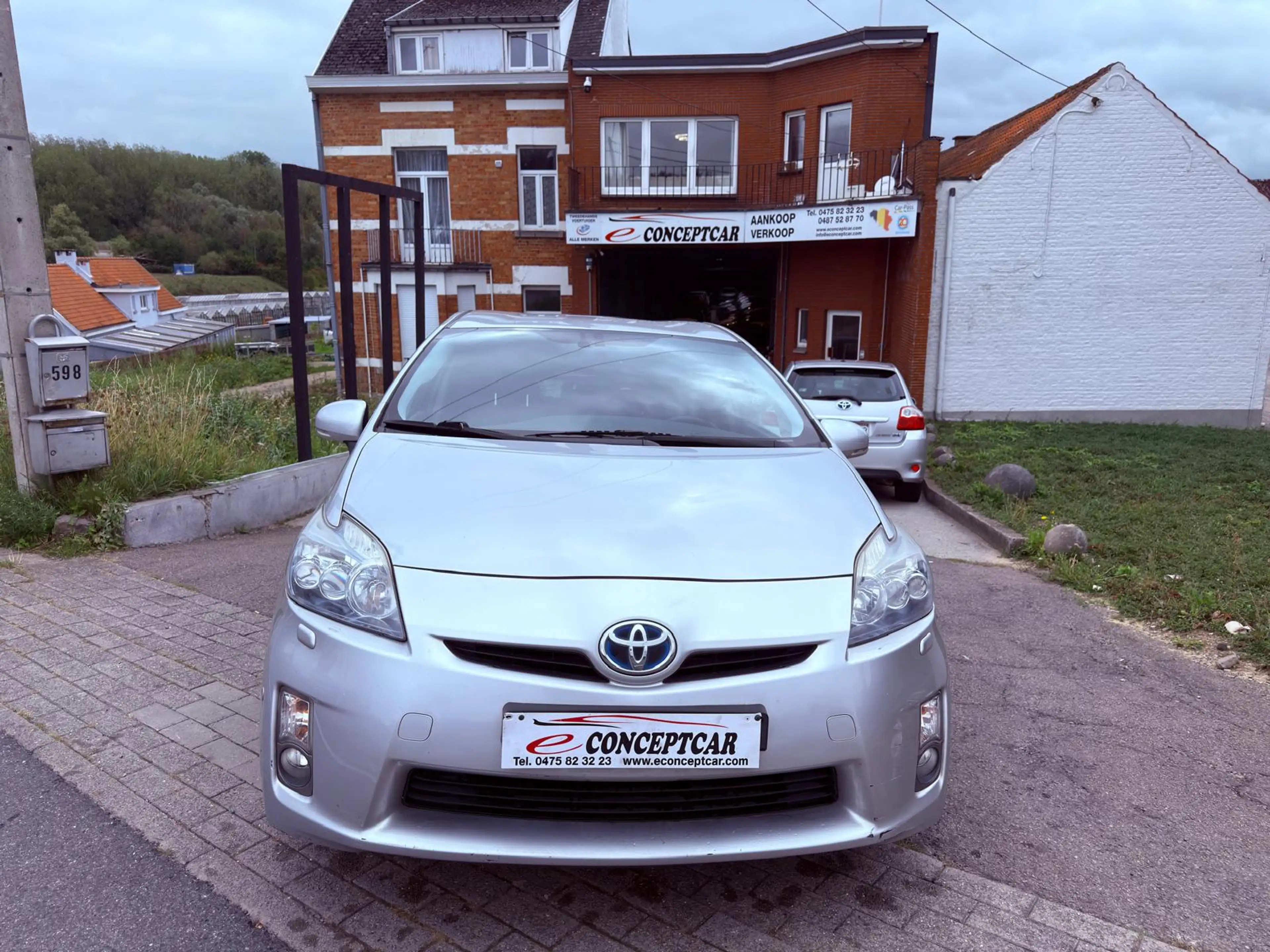 Toyota Prius Prius Hybrid 1.8i VVT-i Sol — photo 2