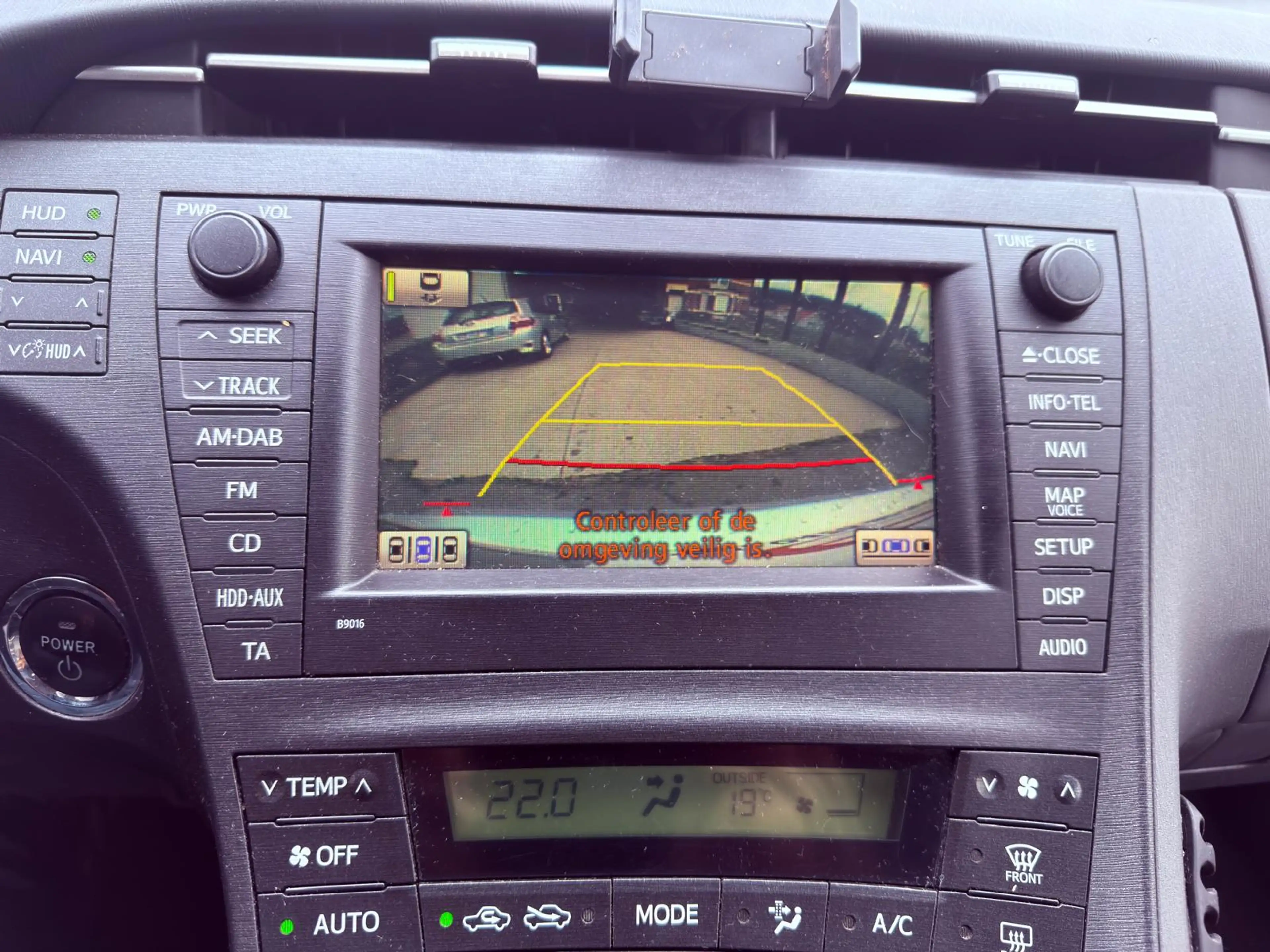 Toyota Prius Prius Hybrid 1.8i VVT-i Sol — photo 14