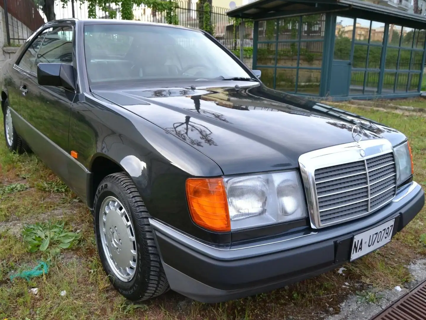 Mercedes-Benz CE 200 mercedes benz 124041 10 200 ce Gris - 1