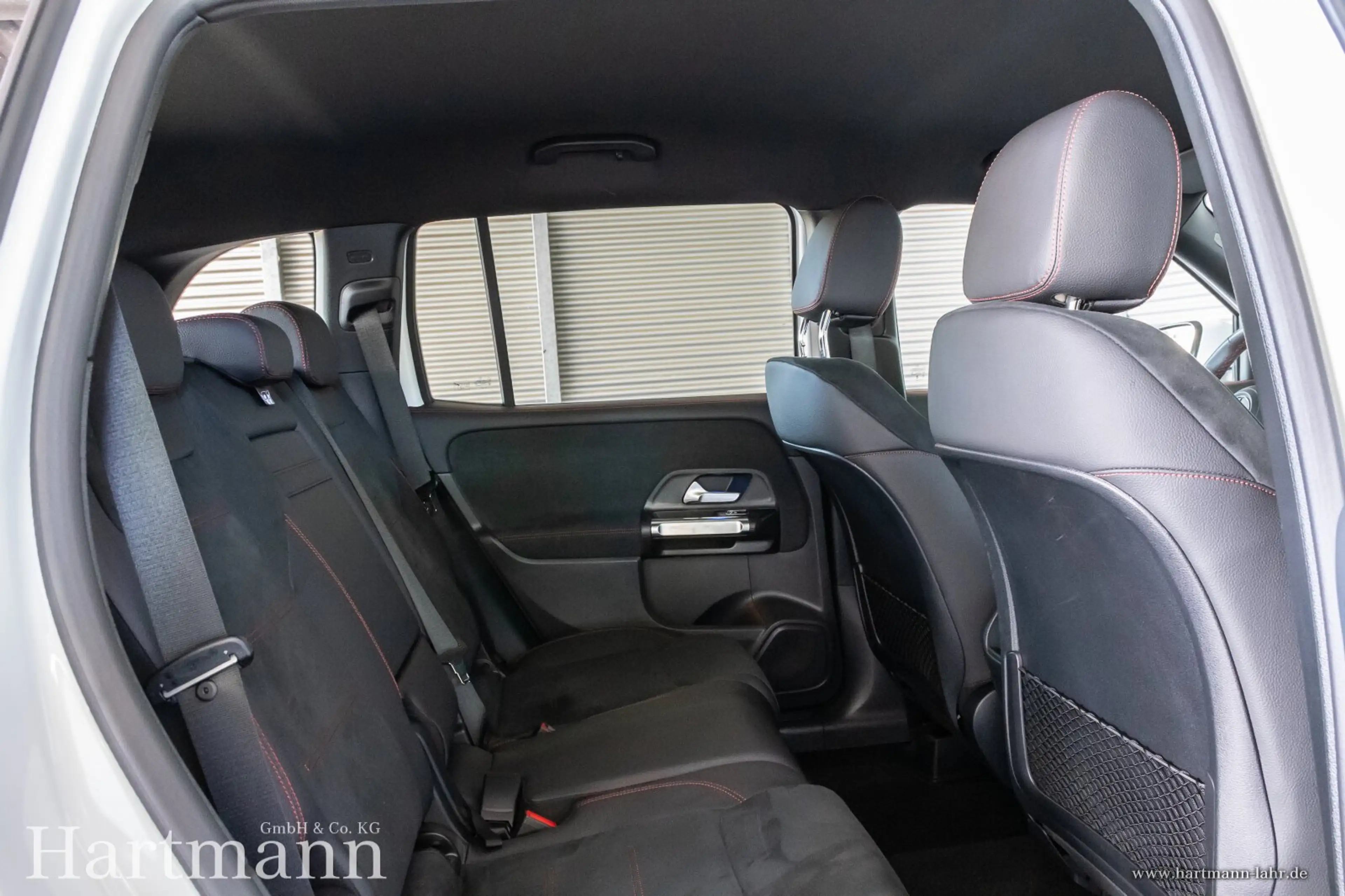Mercedes-Benz GLB 200 GLB 200 AMG Fahrassistenz Multibeam AHK KeylGo — photo 11