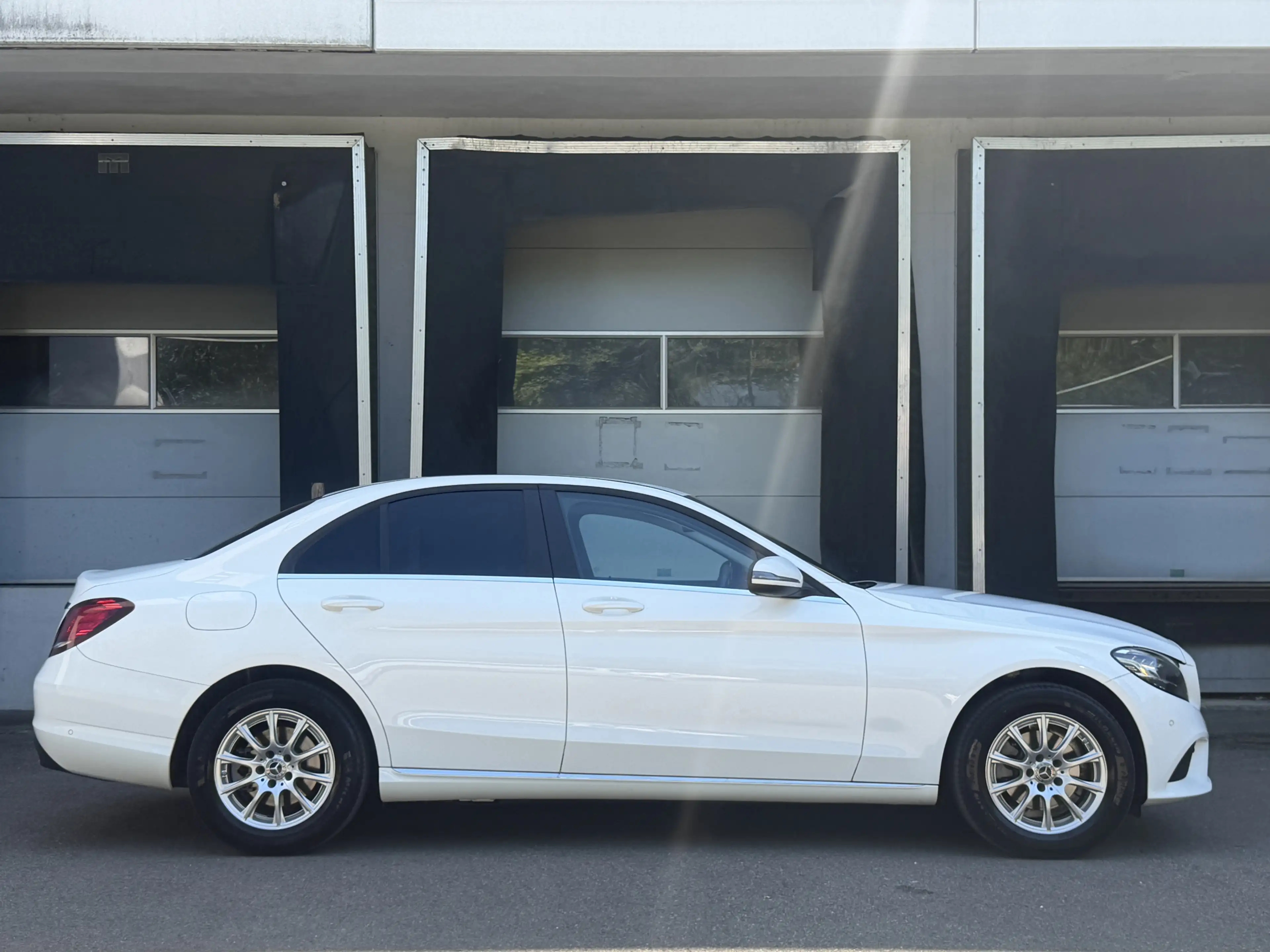 Mercedes-Benz C 200 D LED Distronic Comand Sitzheizung PDC — photo 7
