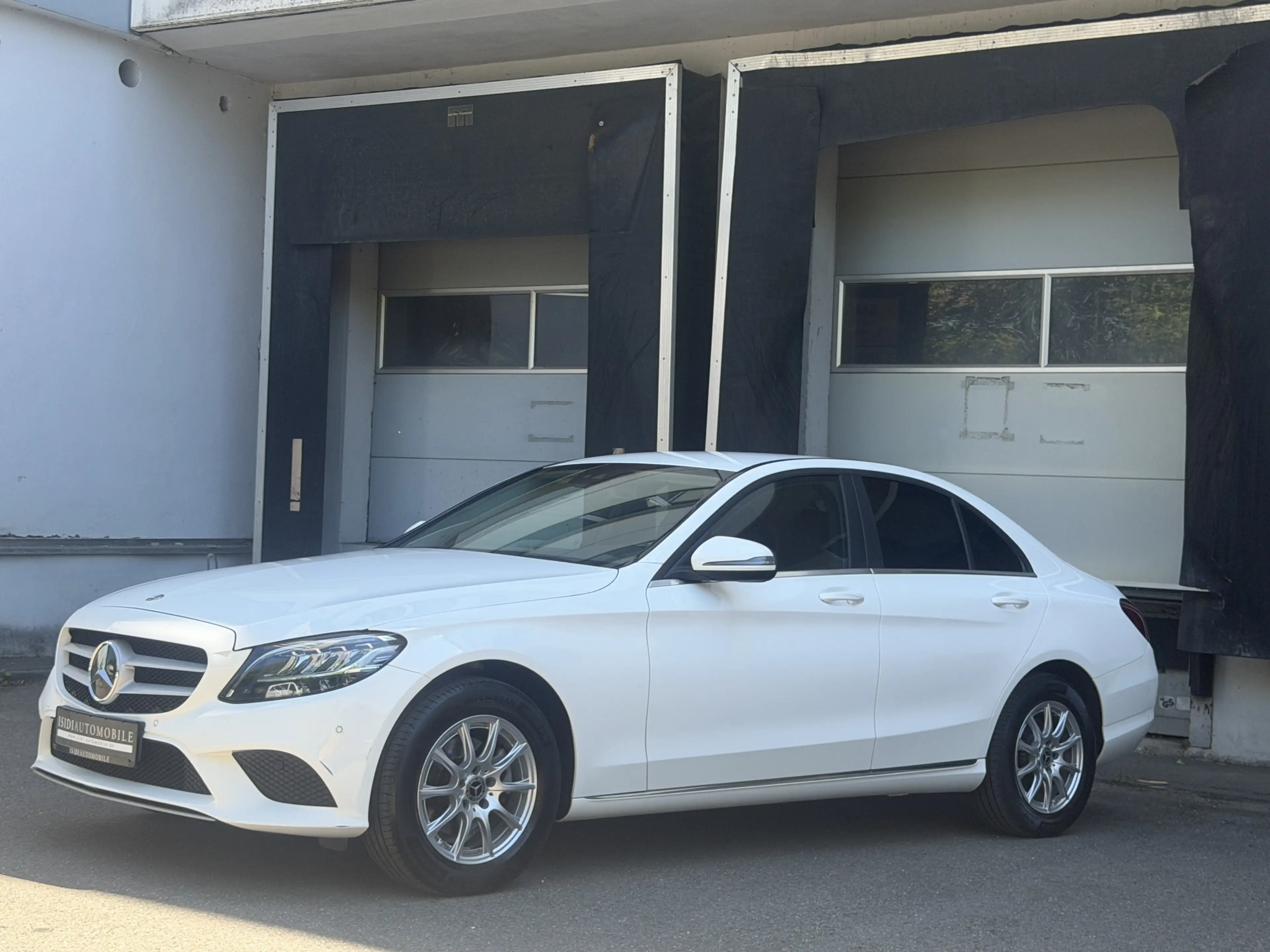 Mercedes-Benz C 200 D LED Distronic Comand Sitzheizung PDC — photo 2