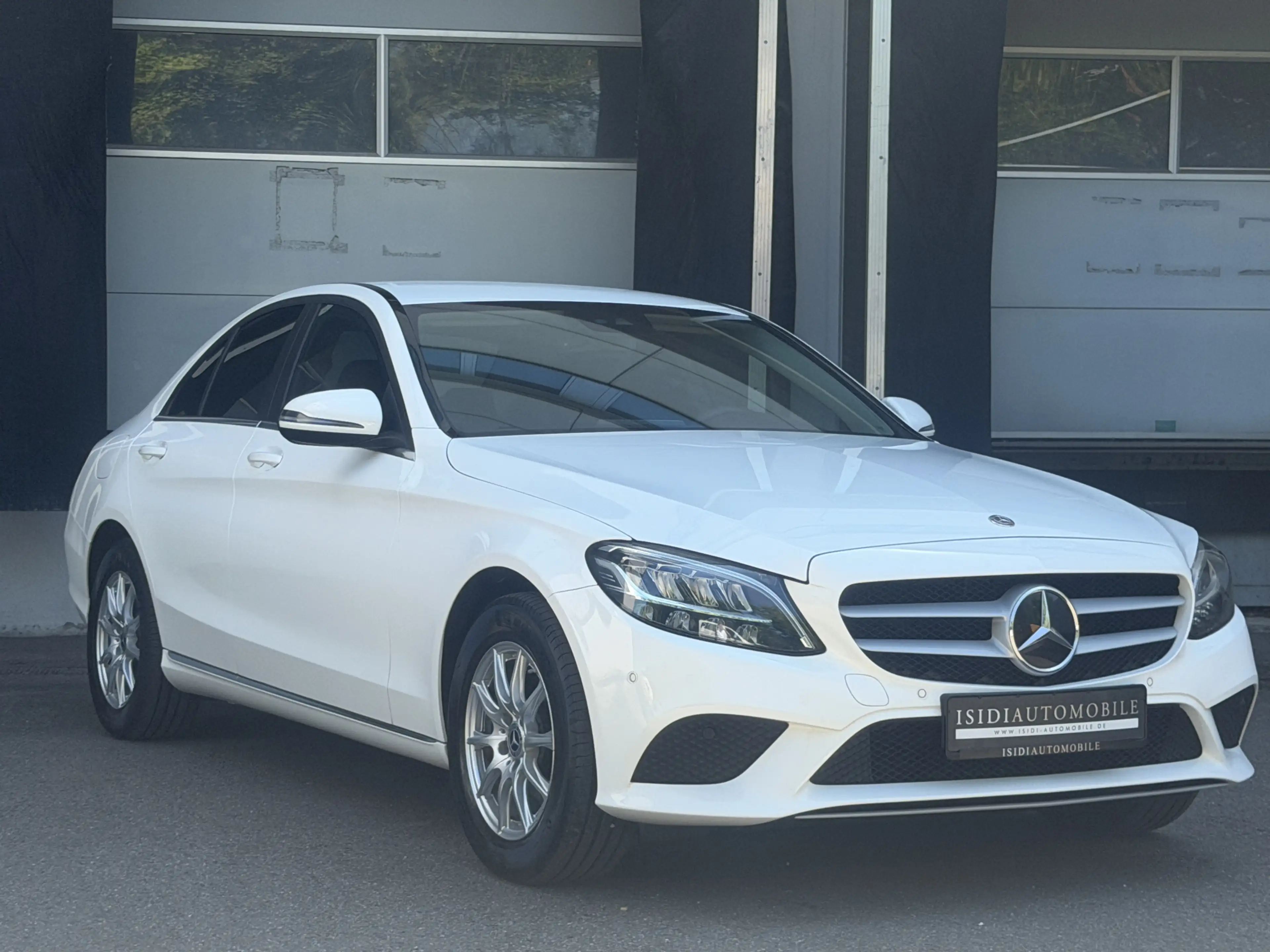 Mercedes-Benz C 200 D LED Distronic Comand Sitzheizung PDC — photo 9