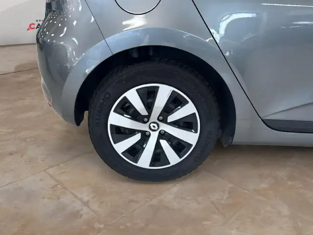 Renault Clio view 6