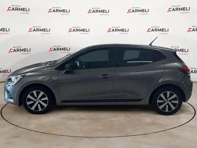 Renault Clio view 2