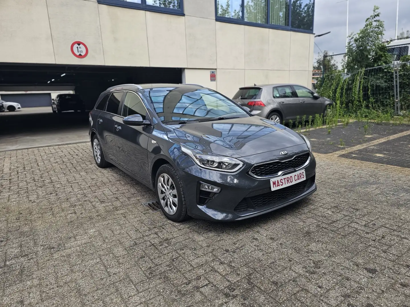 Kia Ceed SW / cee'd SW 1.6 CRDi More ISG Grijs - 1