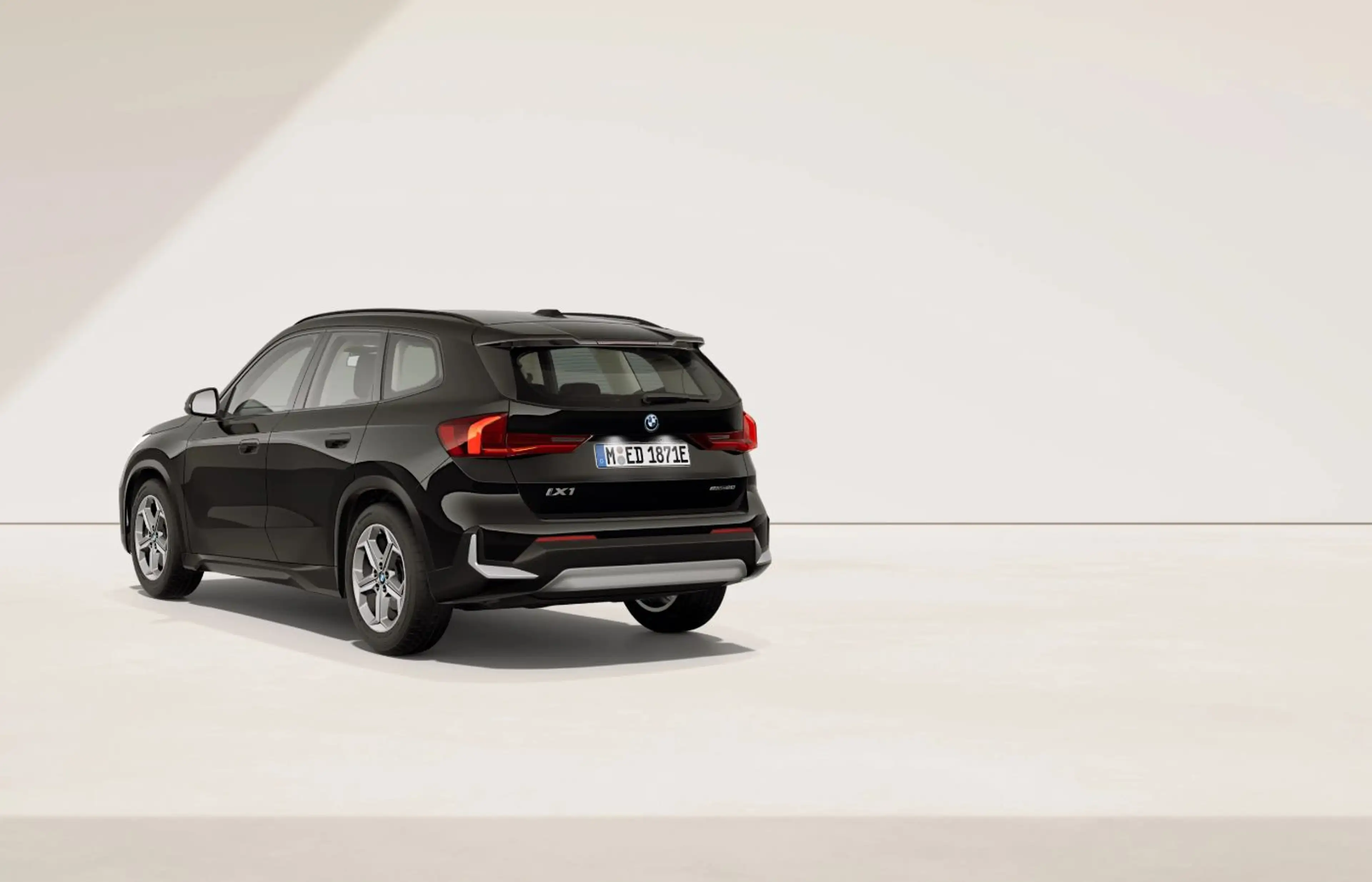 BMW iX1 eDrive20 *Bestellaktion* — photo 4
