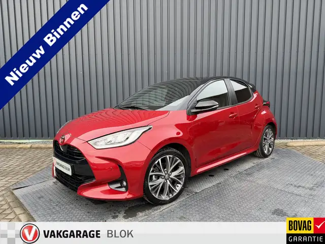 Toyota Yaris 1.5 Hybrid Executive / Bi tone | Pano dak | Emotio