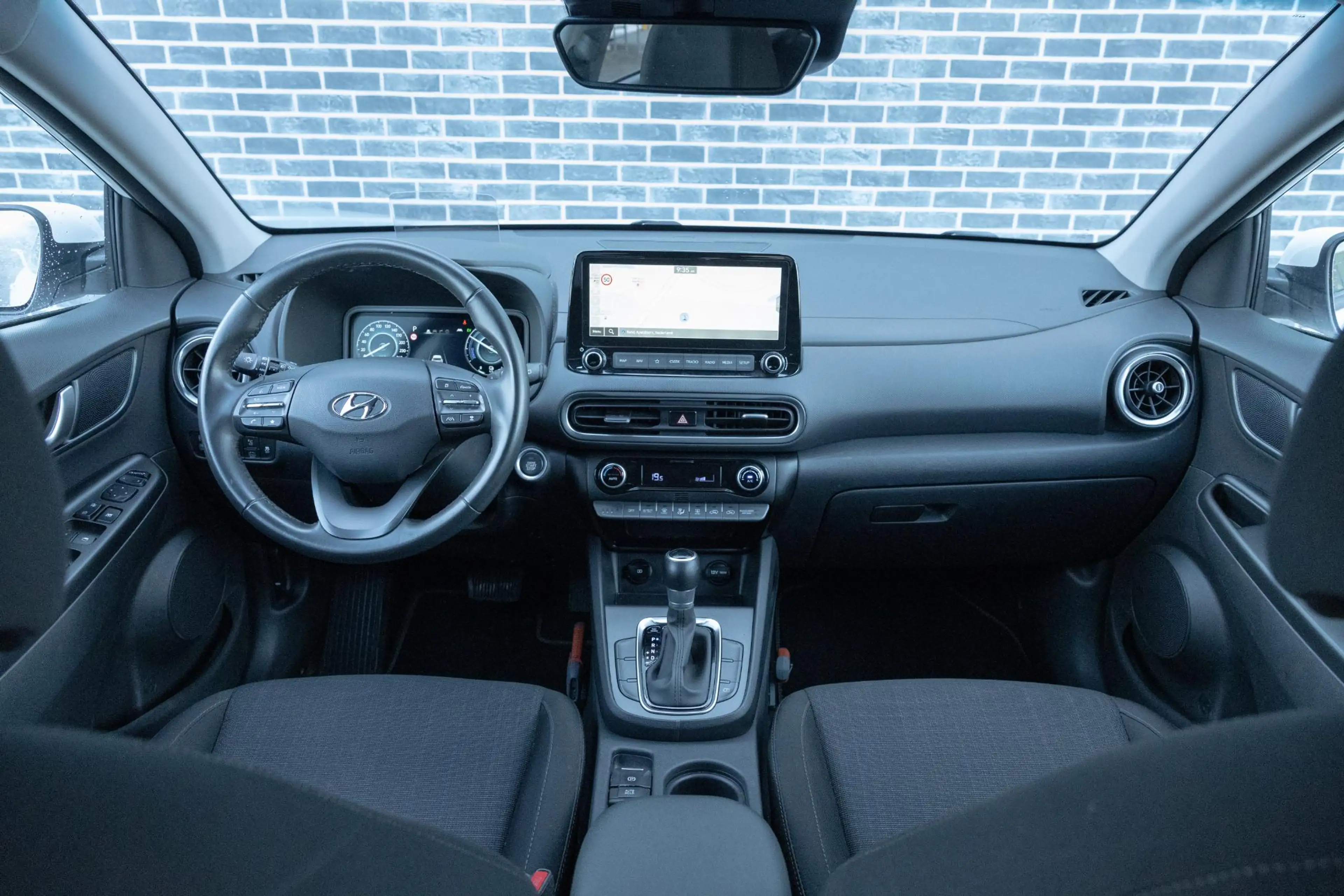 Hyundai KONA 1.6 GDI HEV Fashion | Krell Audio | Head-up Displa — photo 2