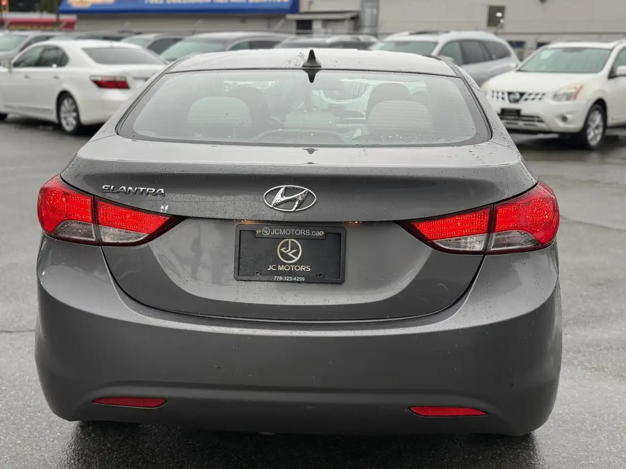 Hyundai ELANTRA снимка Hyundai ELANTRA
