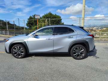 UX 250h 2.0 Design 2wd cvt