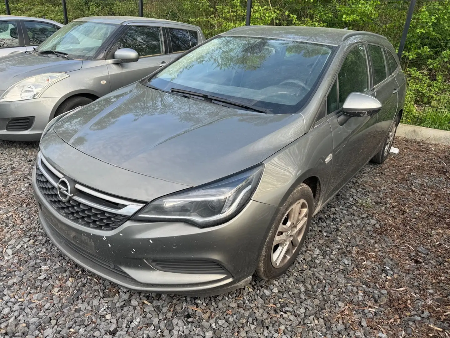 Opel Astra 1.6 CDTi Edition MOTEUR CASSÉ/Export marchand Gris - 1