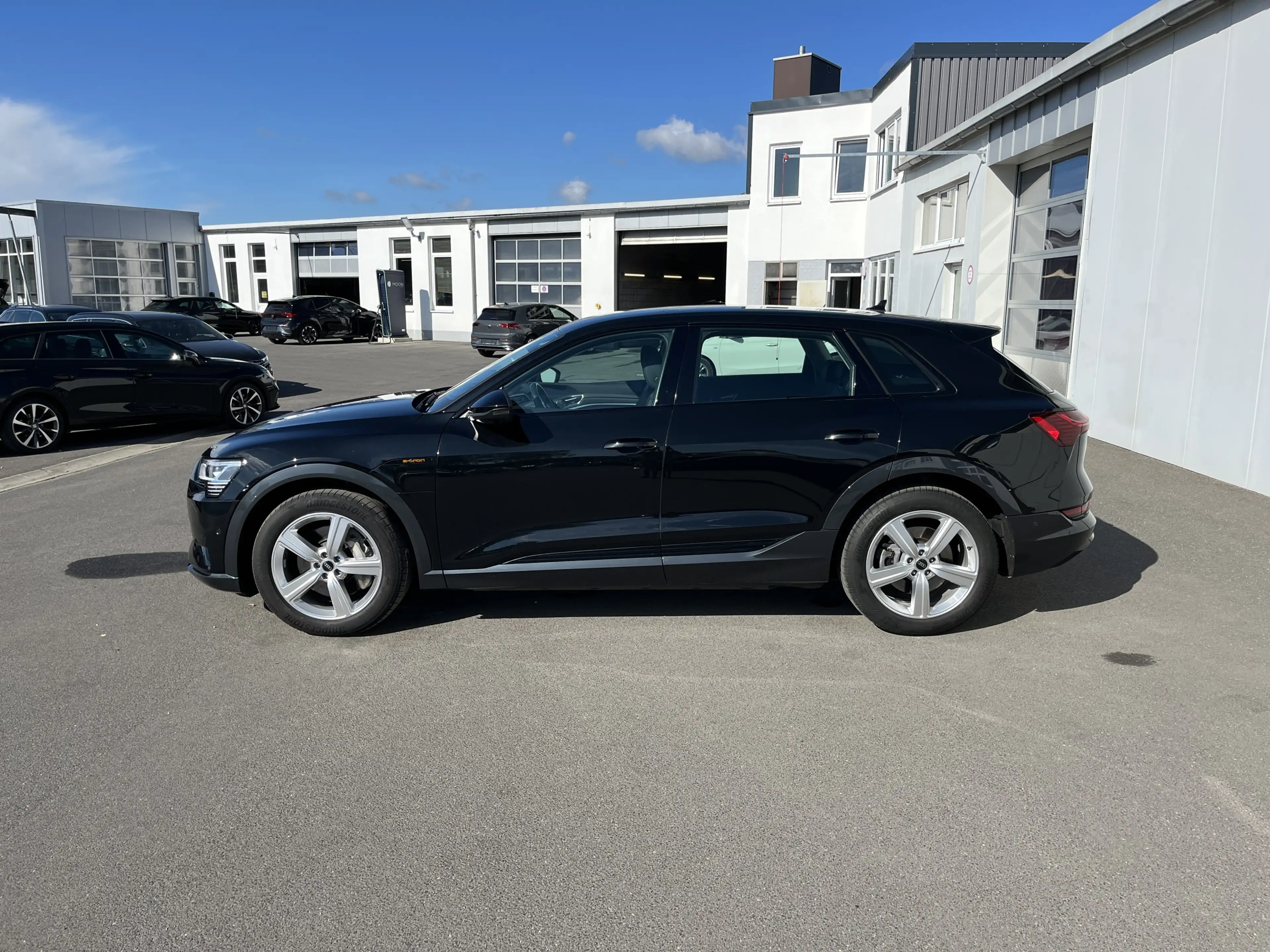 Audi e-tron 50 advanced 152€ m.20% Anz. 20 LEDER HeadUp Navi — photo 2