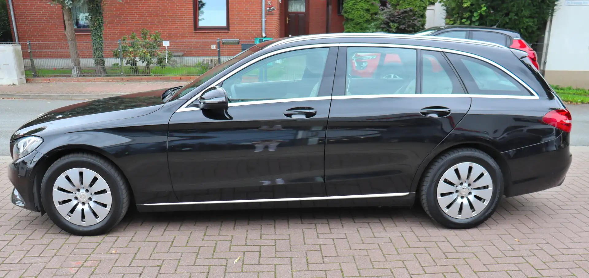 Mercedes-Benz C 220 C 220T, Navi, Rückfahrkamera, PDC, Bluetooth Schwarz - 2