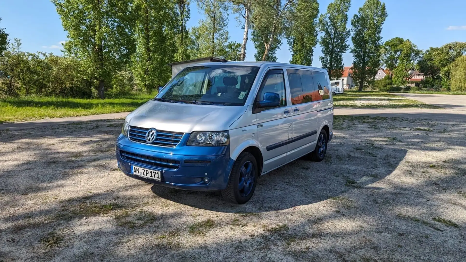 Volkswagen T5 Transporter Bus Multivan United Silber - 1