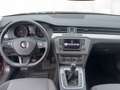 Volkswagen Passat Lim. 1.6 TDI *MFL*PDC*SHZ*AHK*19*6-Gang* crvena - thumbnail 10