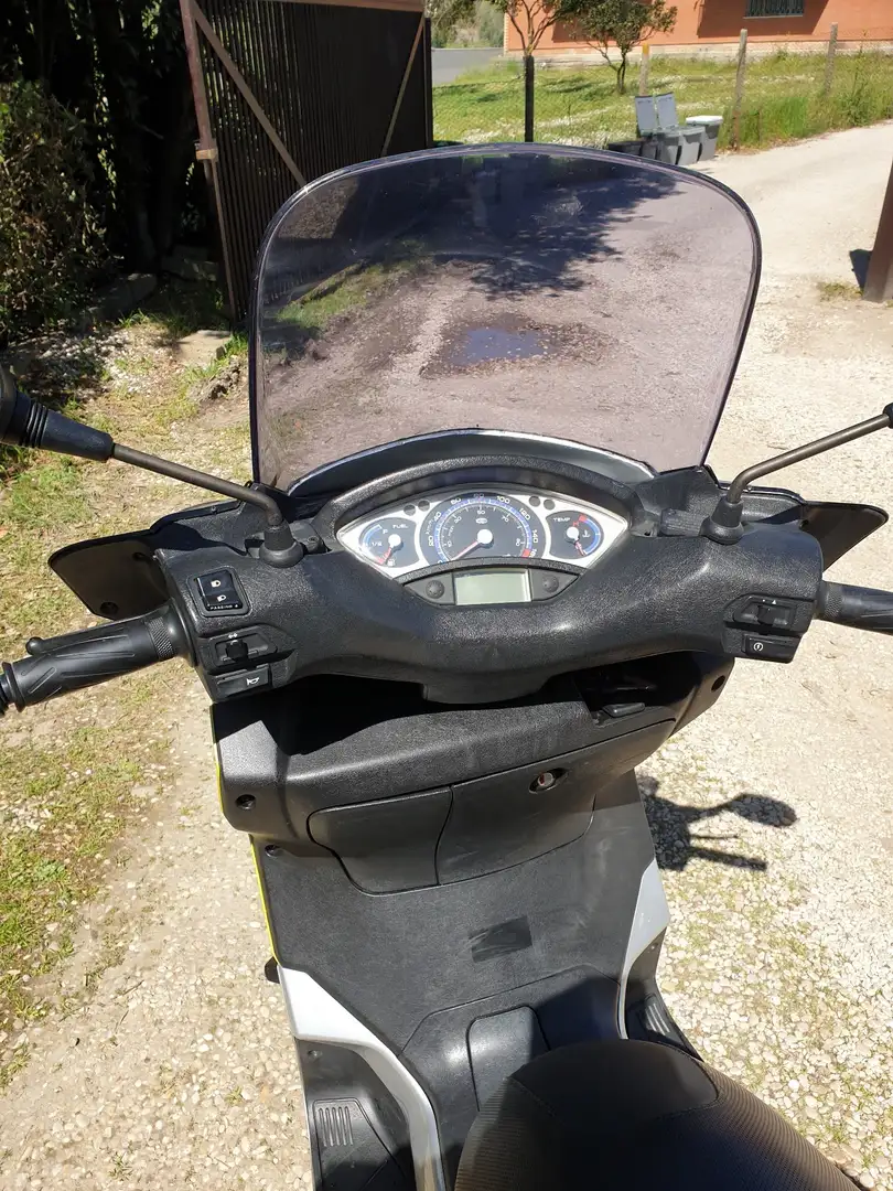 Yamaha X-Max 250 Gelb - 2