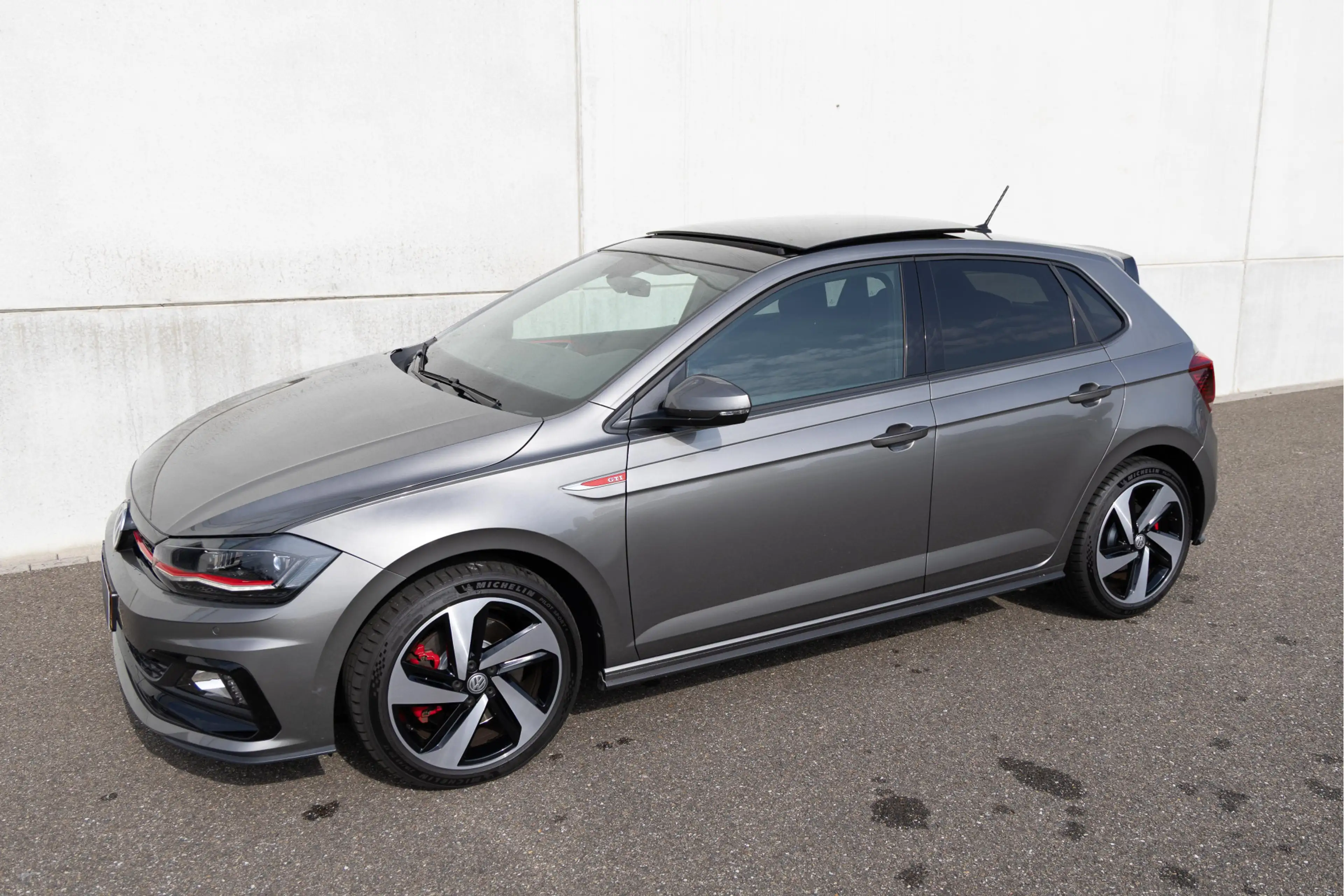 Volkswagen Polo GTI 2.0 TSI — photo 18