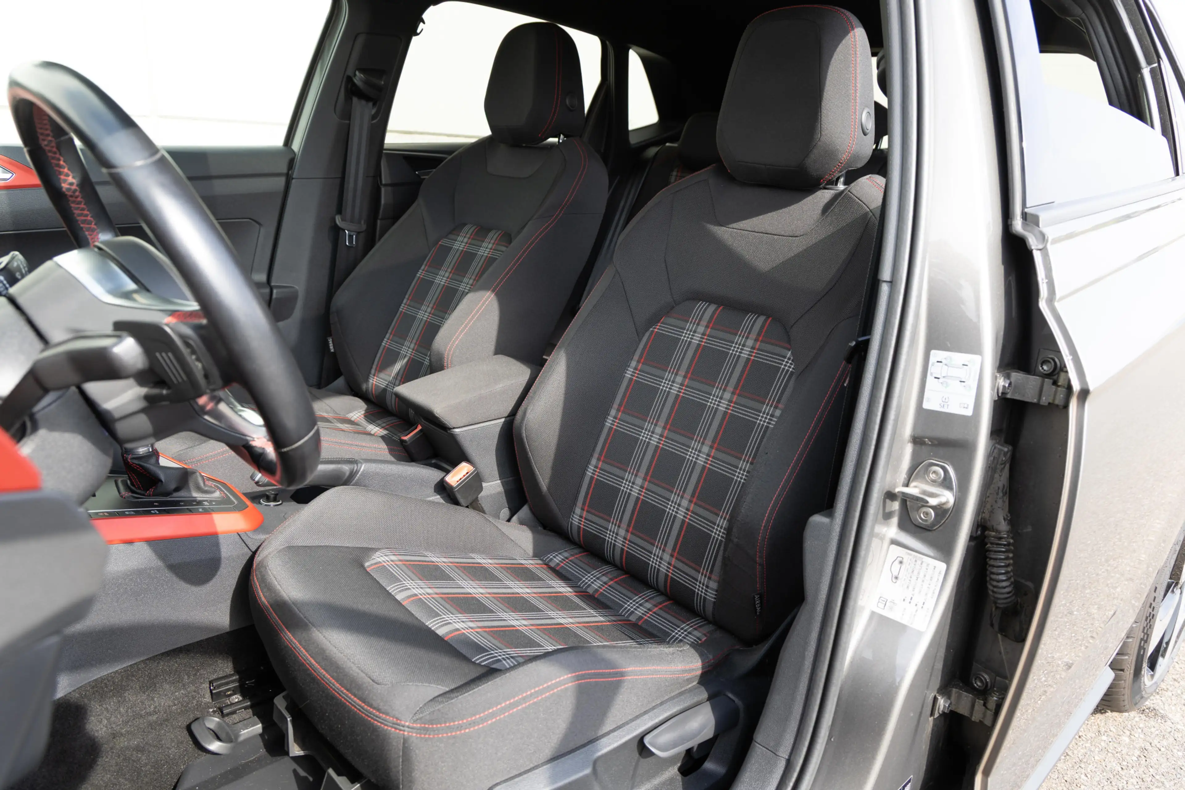 Volkswagen Polo GTI 2.0 TSI — photo 8