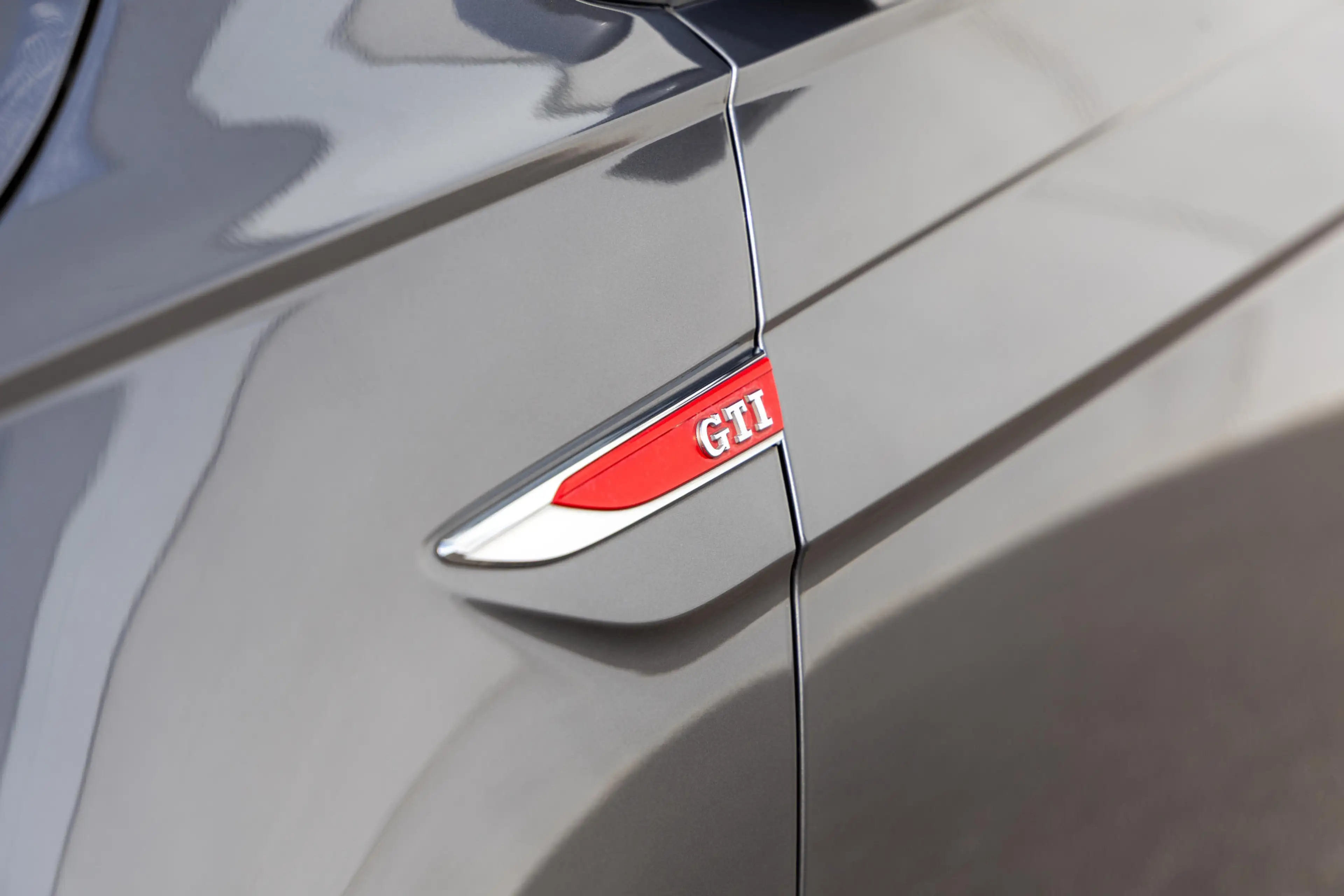 Volkswagen Polo GTI 2.0 TSI — photo 14