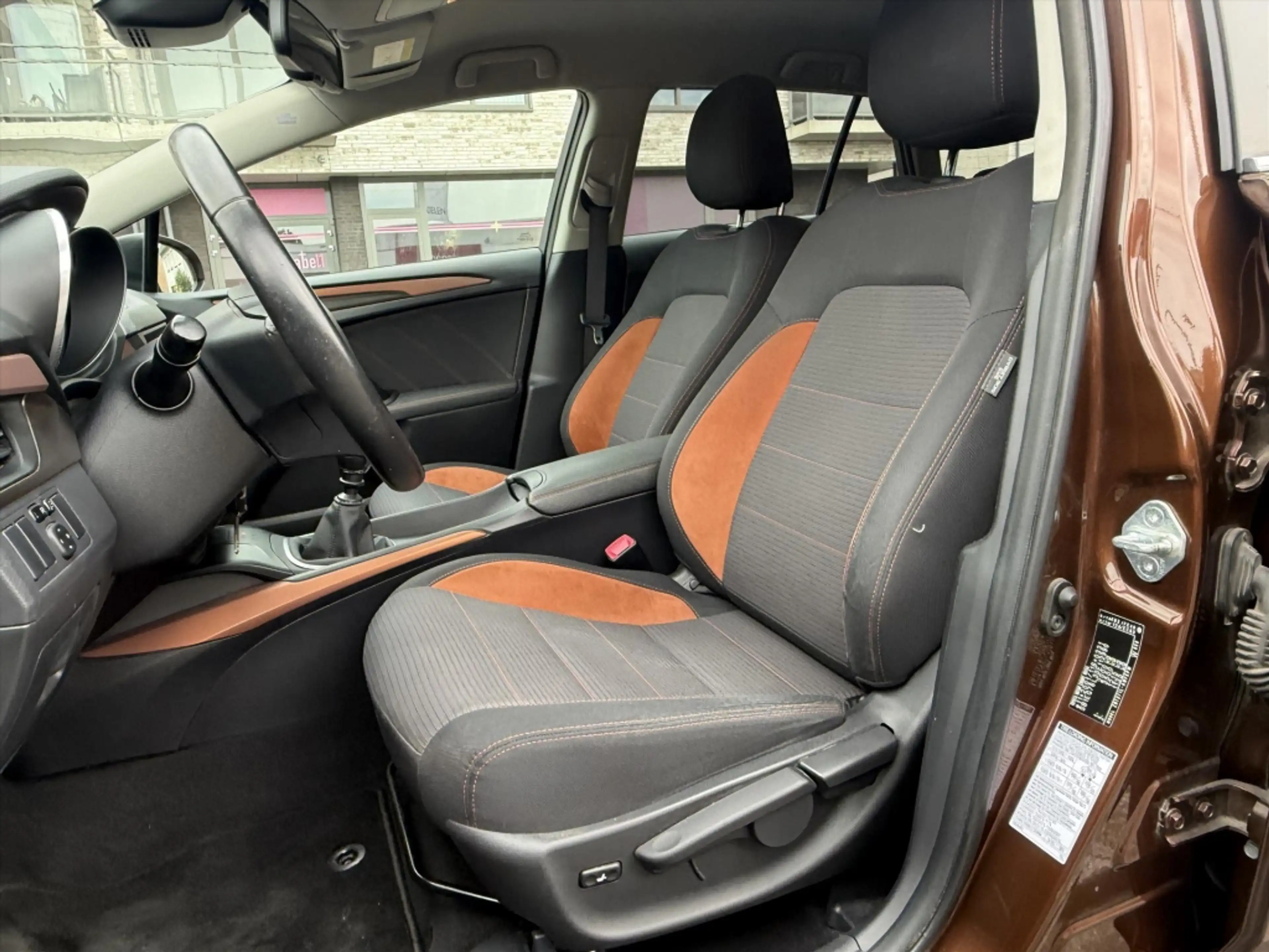 Toyota Avensis 1.8 VVT-i Lease Pro | 2e eigenaar, Trekhaak, Navig — photo 13