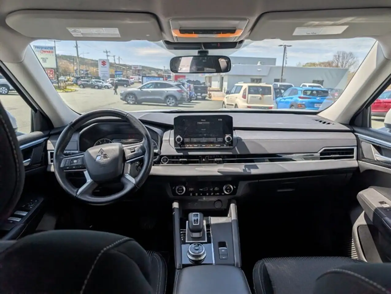 Mitsubishi Outlander photo Mitsubishi Outlander