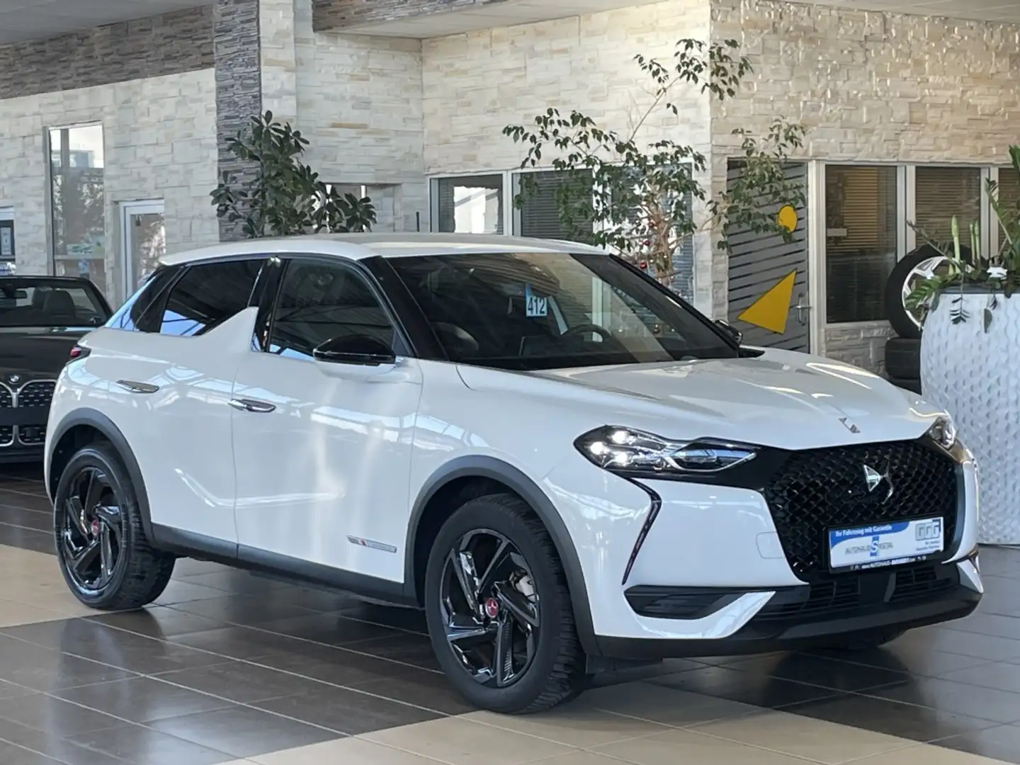DS Automobiles DS 3 Crossback E-Tense Performance Line+ LED Navi BLIS PDC Weiß - 1