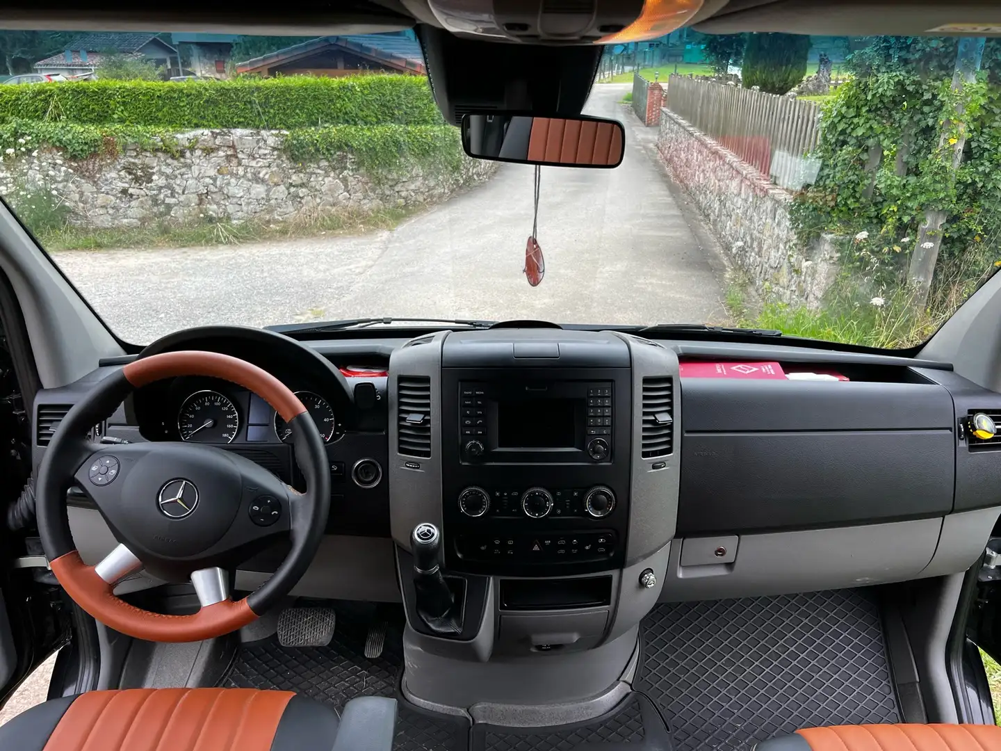 Mercedes-Benz Sprinter Combi 319BlueTec Compacto Aut. - 1