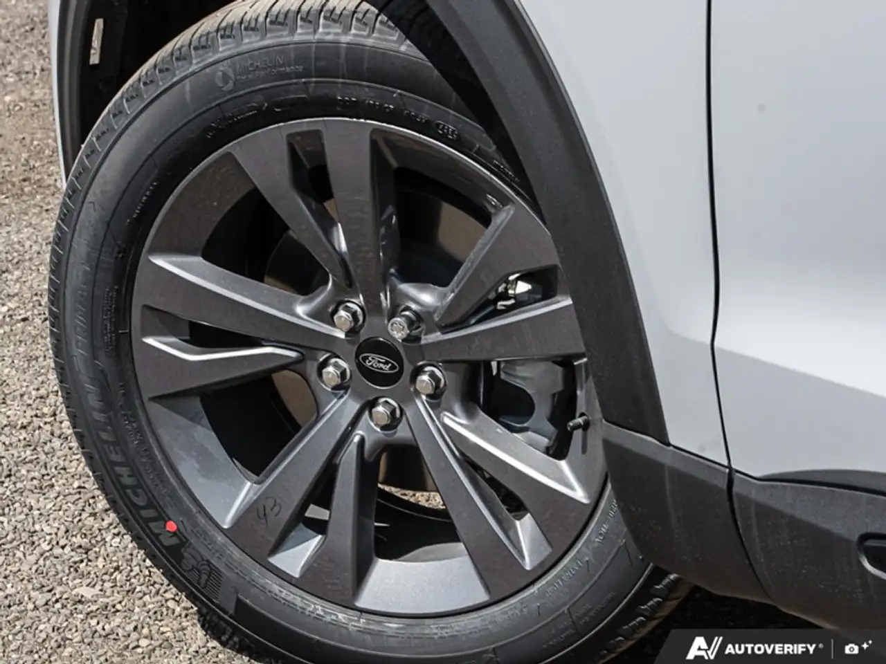 Ford Explorer photo Ford Explorer
