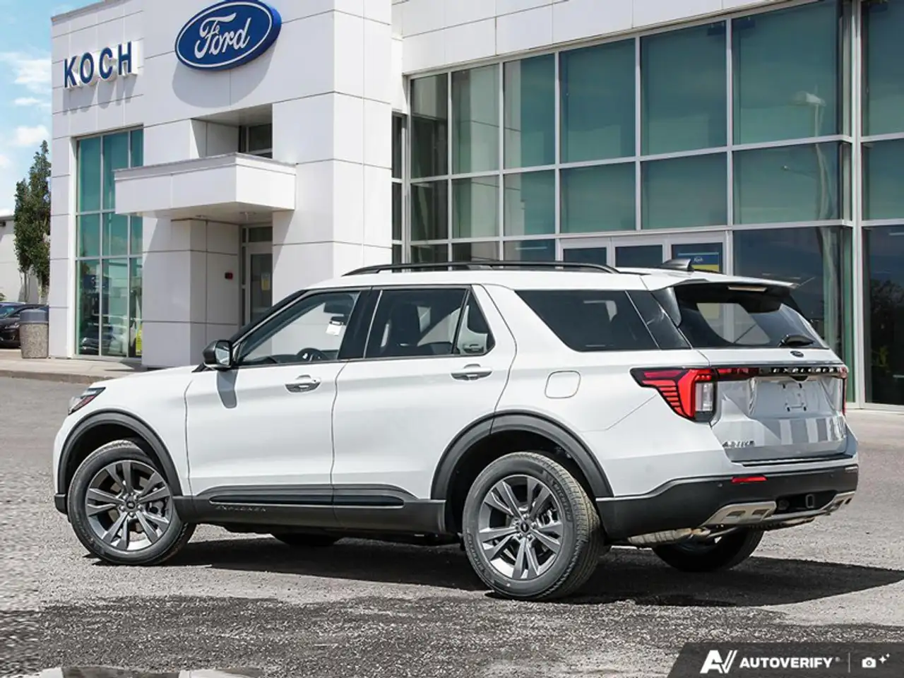 Ford Explorer photo Ford Explorer