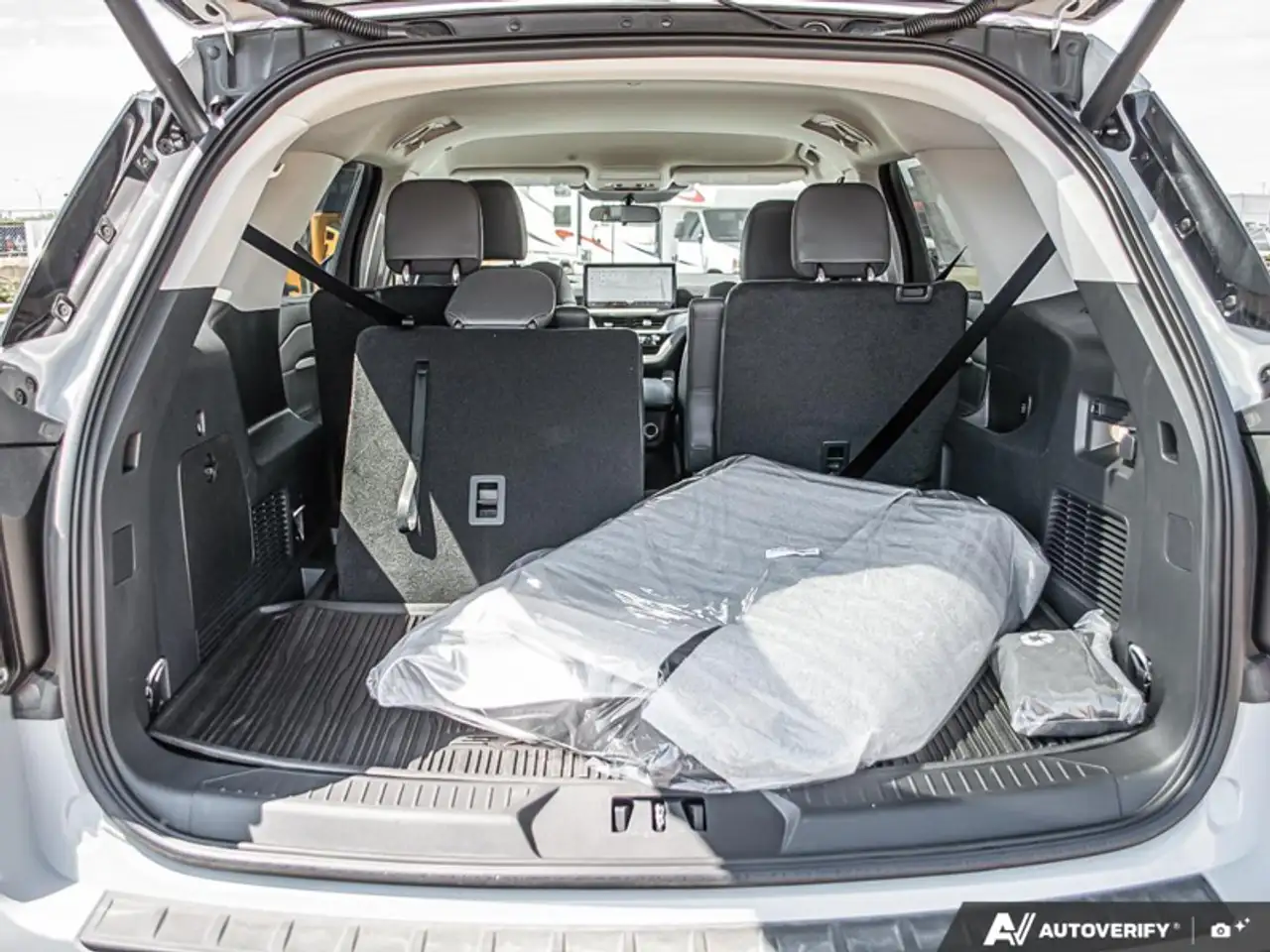 Ford Explorer photo Ford Explorer
