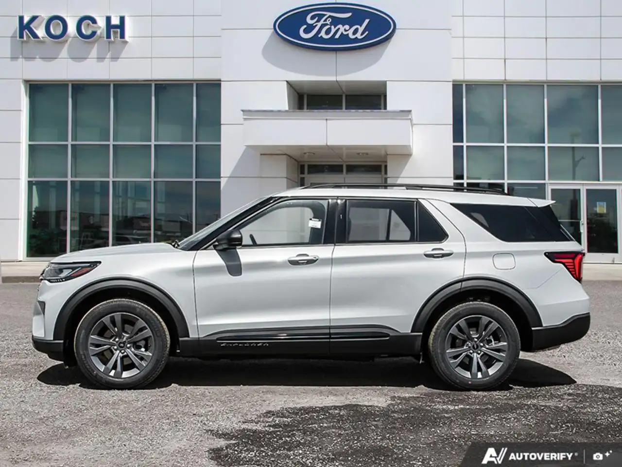 Ford Explorer photo Ford Explorer